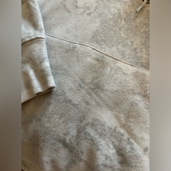 Cabelas camo hoodie - Picture 5 of 5